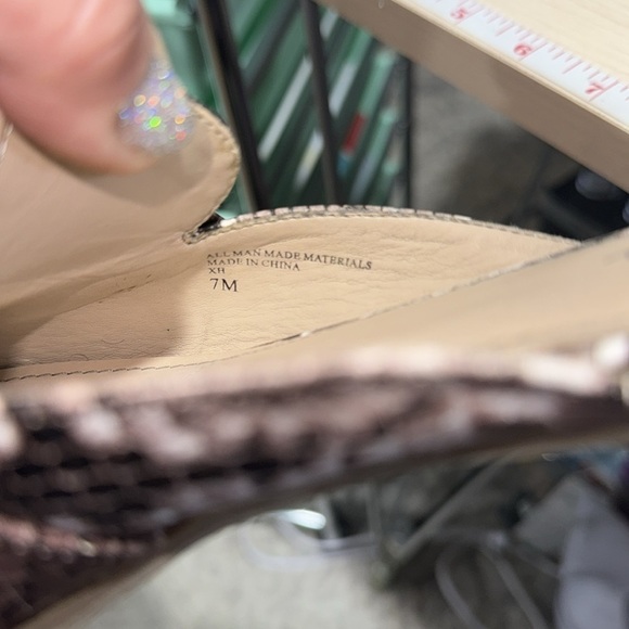 Charles David mules slip on size 7 faux snake‎ print pointed toe - Picture 5 of 5